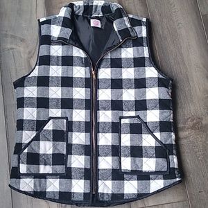 WANNA B Quilted Buffalo Checked Vest SIZE LARGE WOMEN BLACK AND WHITE